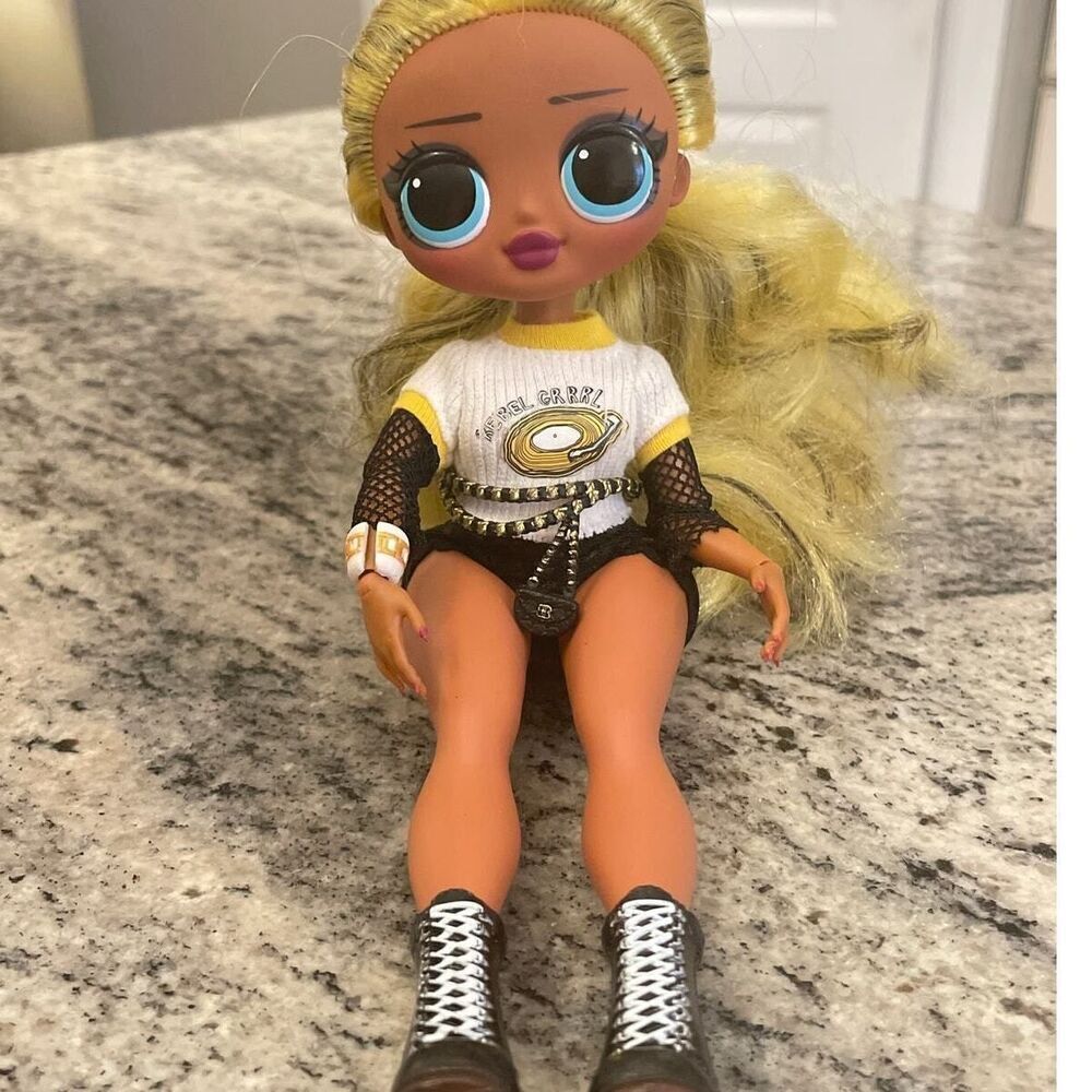 MGA LOL Surprise Omg Alt Grrrl 9" Fashion Doll Yellow Blonde Long Hair‎ Boots